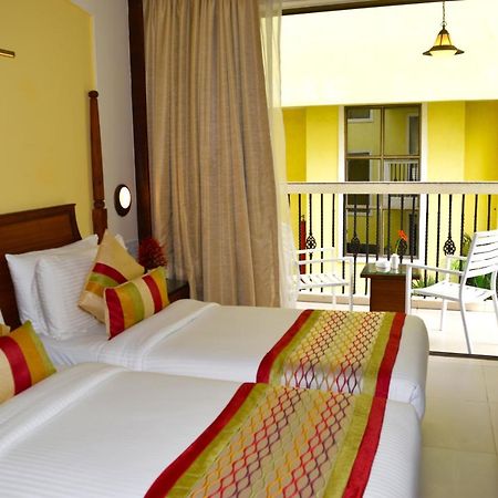 Sea Breeze Max Resort & Spa Маргао Экстерьер фото