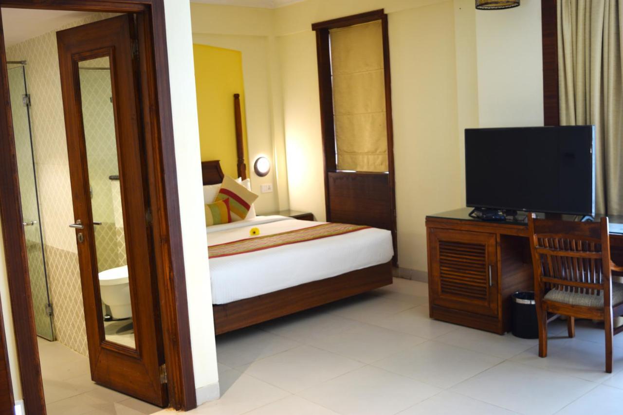 Sea Breeze Max Resort & Spa Маргао Экстерьер фото