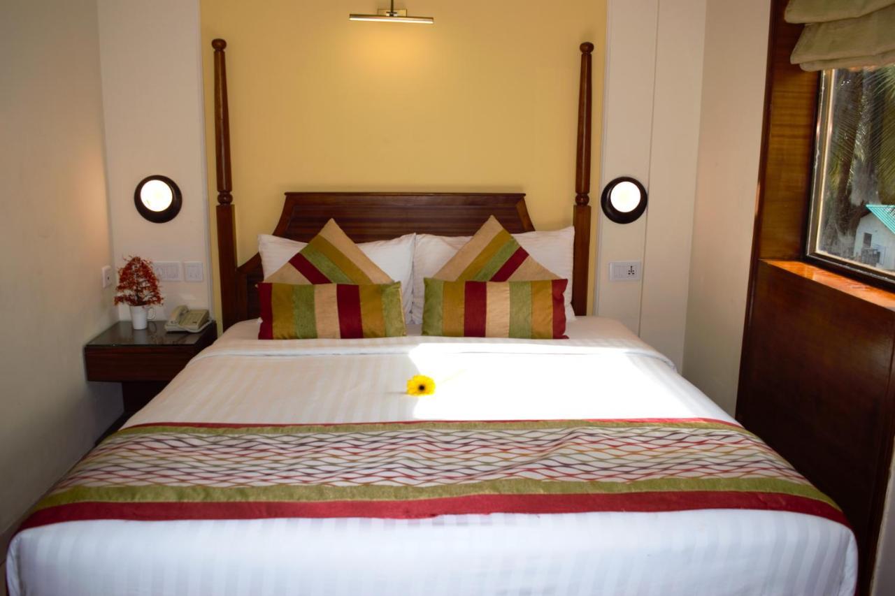 Sea Breeze Max Resort & Spa Маргао Экстерьер фото