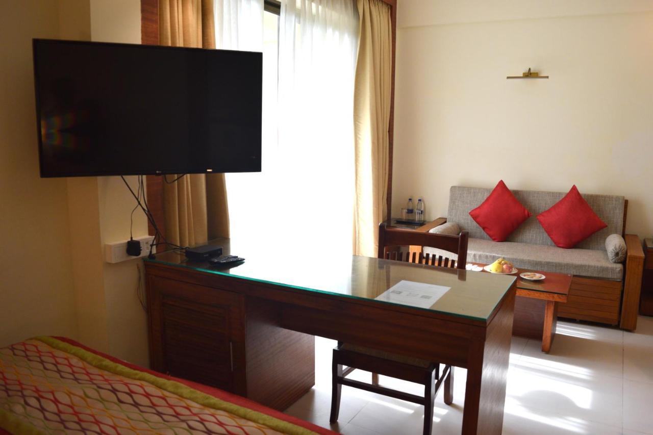 Sea Breeze Max Resort & Spa Маргао Экстерьер фото