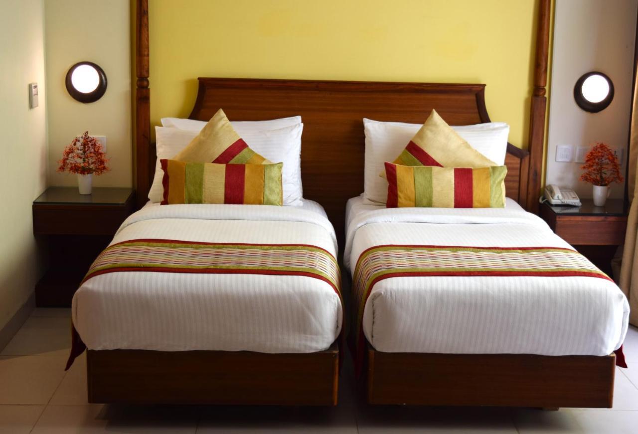 Sea Breeze Max Resort & Spa Маргао Экстерьер фото