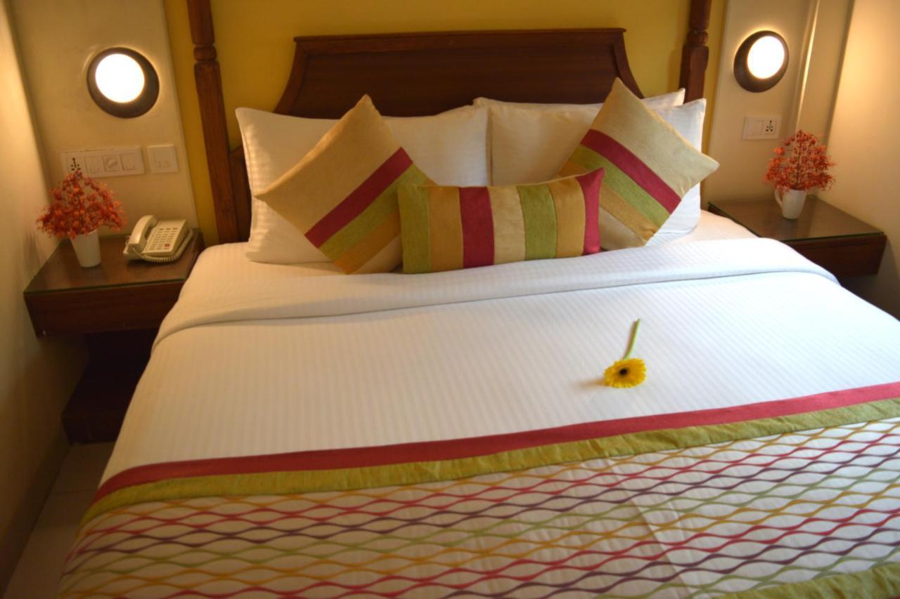 Sea Breeze Max Resort & Spa Маргао Экстерьер фото
